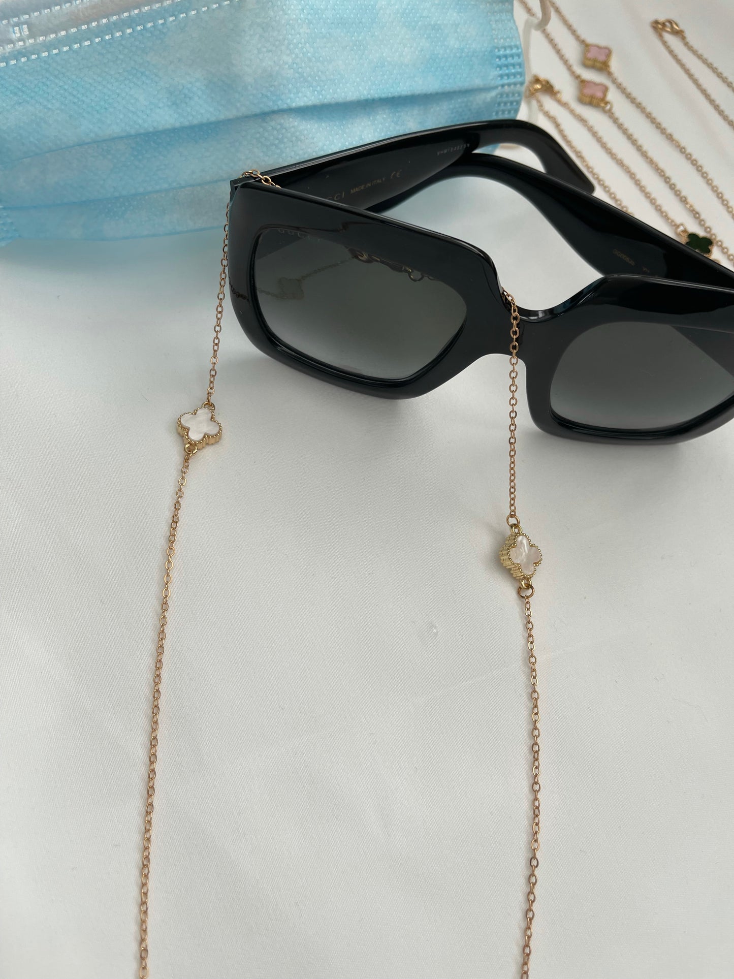 ꓭTB by E N Z 4Clover Chains